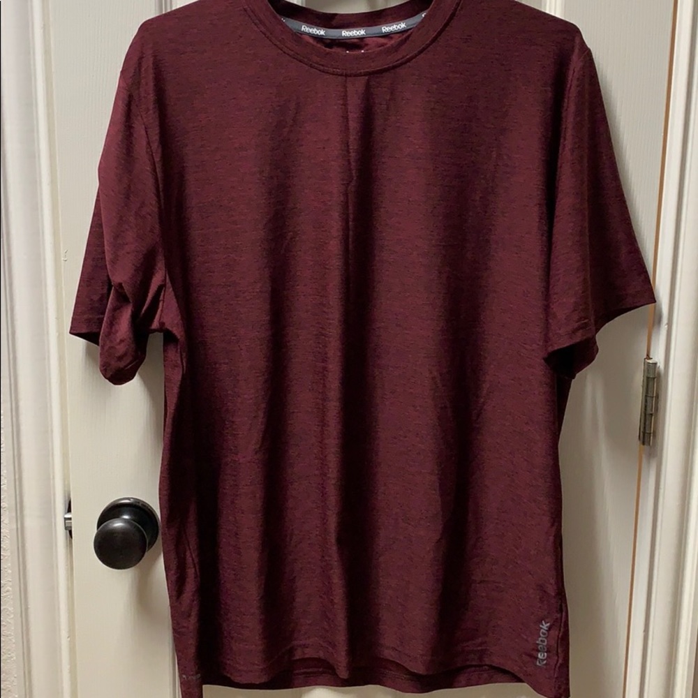 Men’s Reebok shirt